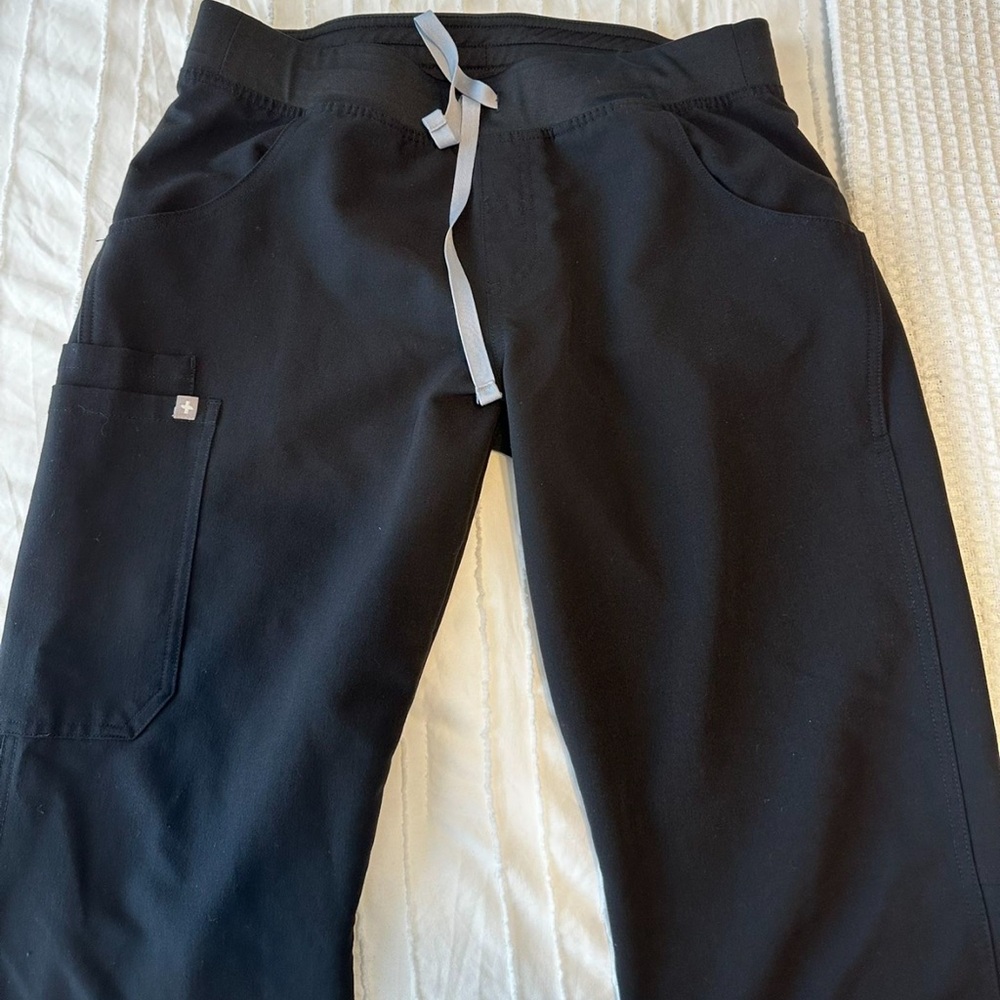 Women’s figs scrub pants